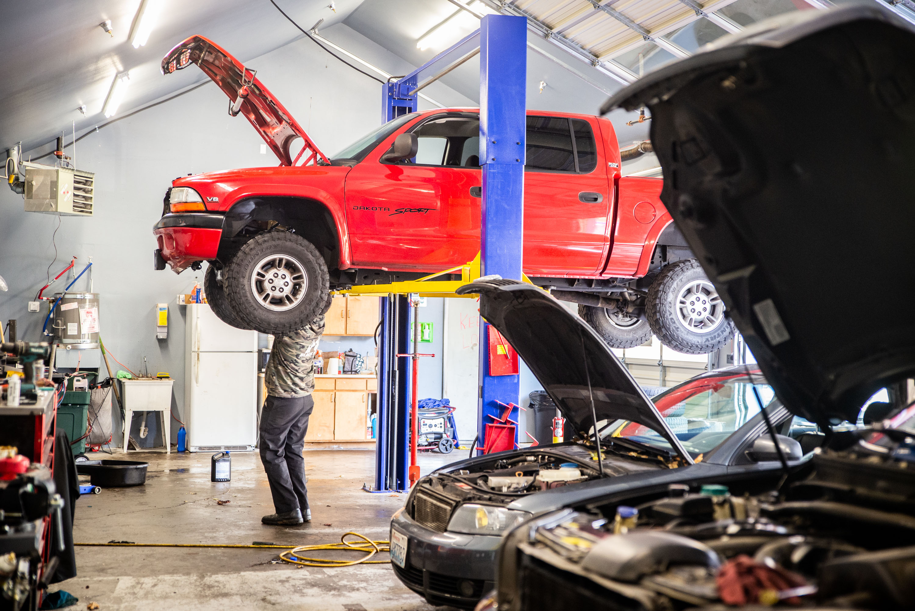 Automotive repair garage
